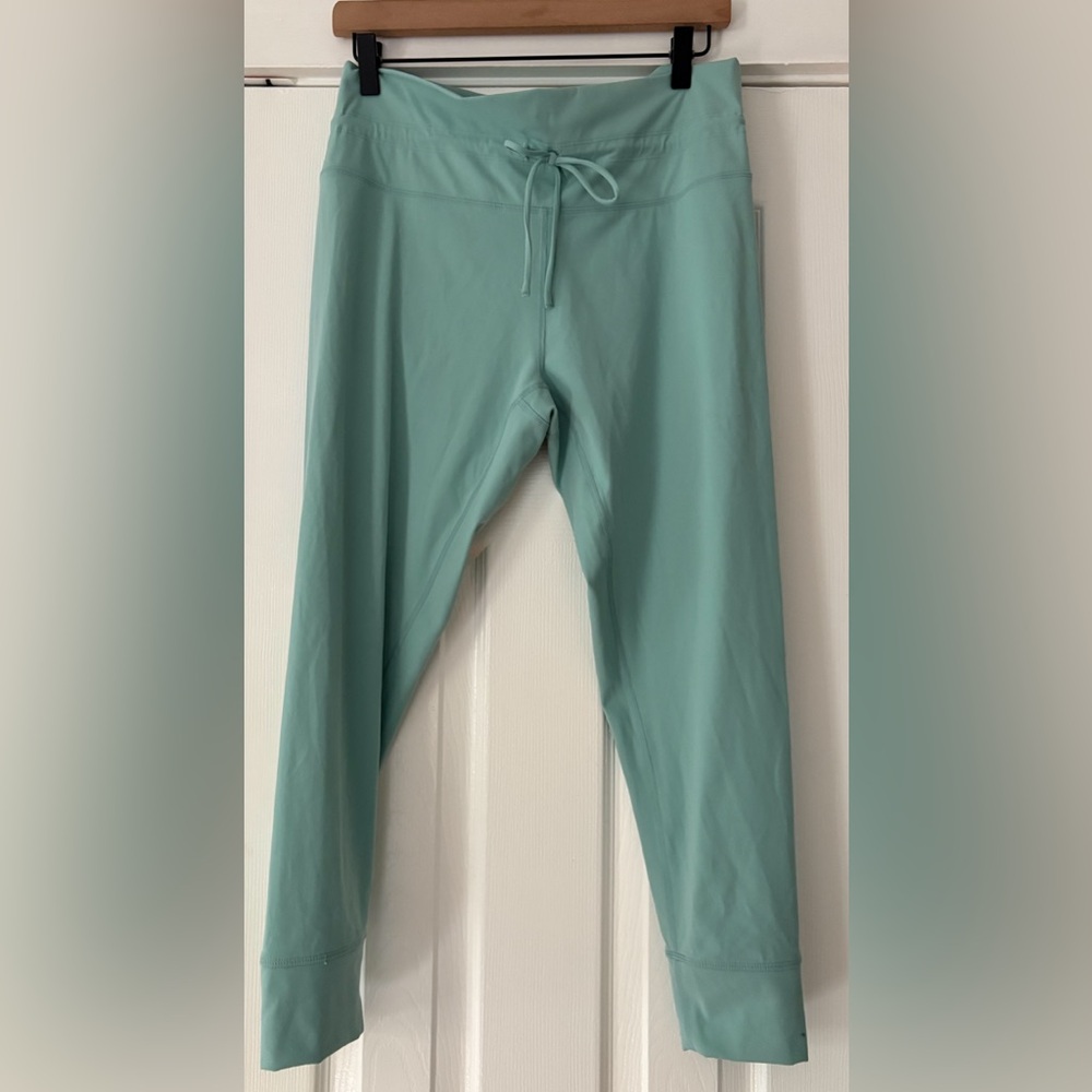 Zella Light Blue Green Athletic 7/8 Leggings Size Large‎ NWOT